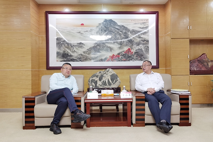 简称"华电广东公司"),华电广东公司党委书记,执行董事叶小平出席会议